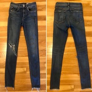 R&B High Rise Skinny with Large Rip
